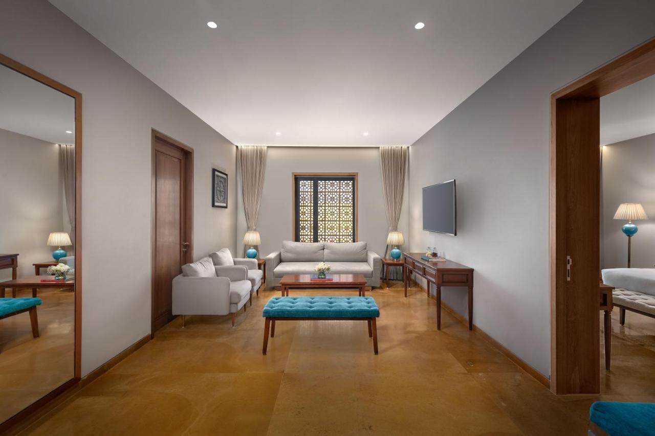 Time Square Resort & Spa Bhuj Extérieur photo