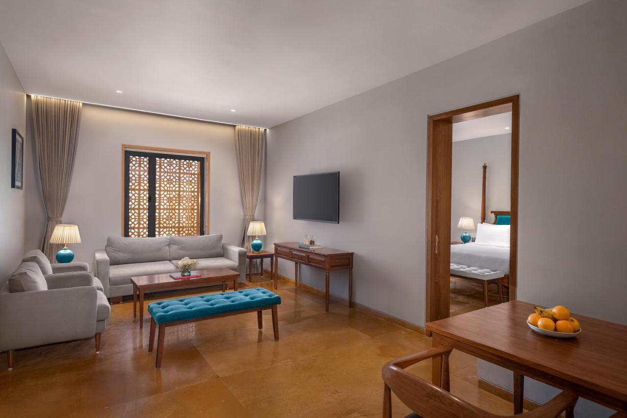 Time Square Resort & Spa Bhuj Extérieur photo
