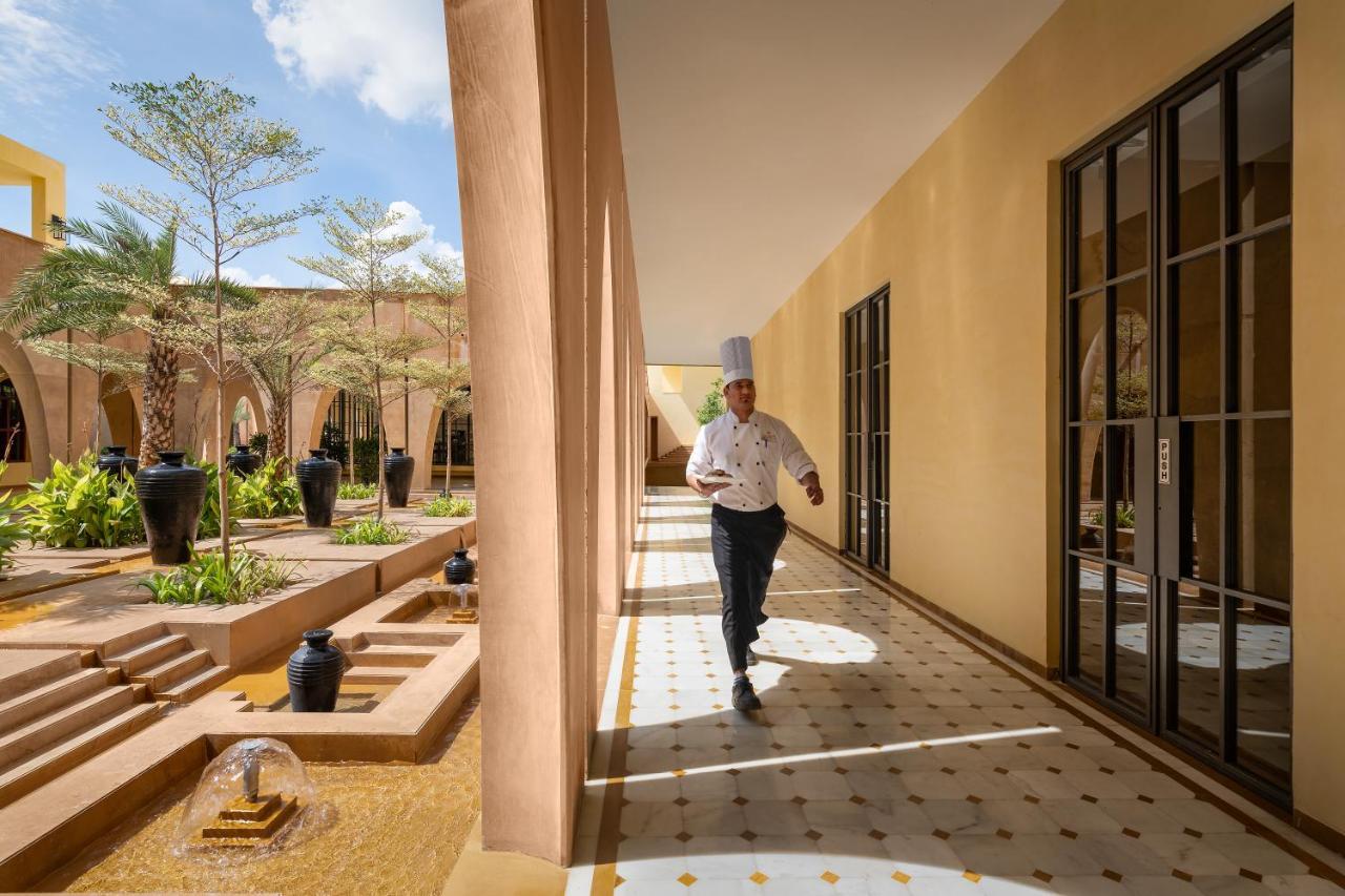 Time Square Resort & Spa Bhuj Extérieur photo